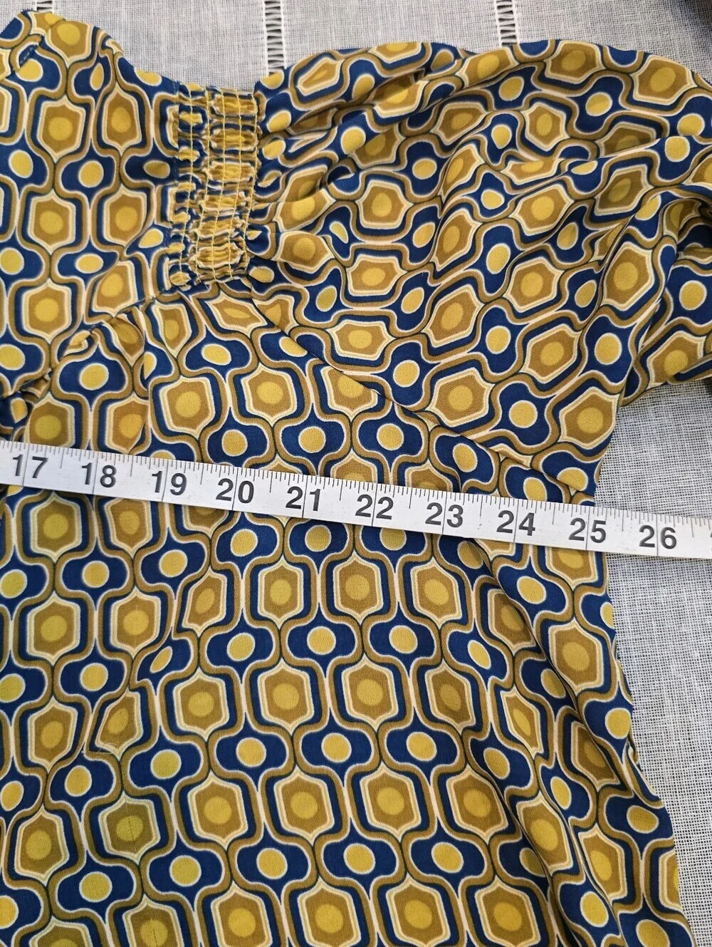 Happy Nature Size Medium Oversized Yellow And Blue Long Sleeve Button Front